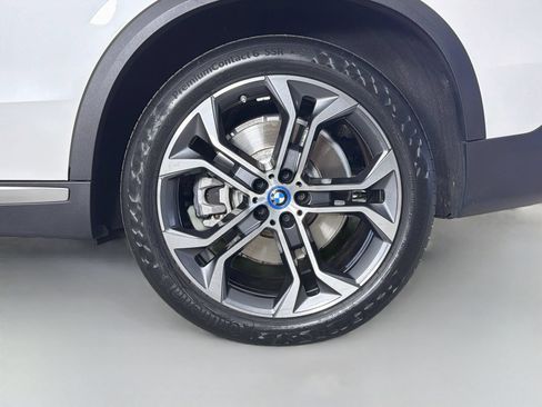 Certified 2025 BMW X5 xDrive50e w/ Parking Assistance Package AWD/4WD image 32