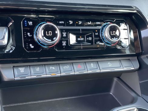 New 2026 GMC Sierra 2500 AT4 w/ AT4 Premium Plus Package image 16