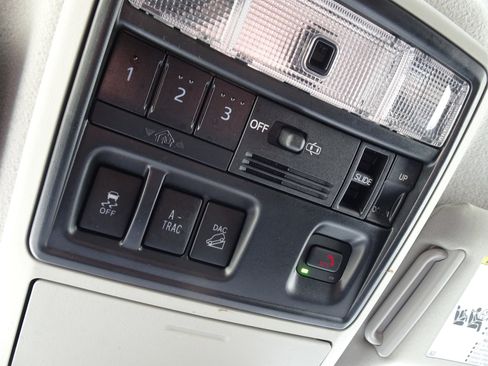 Used 2021 Toyota 4Runner Limited image 39