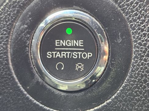 Used 2017 Ford Explorer Limited FWD image 21