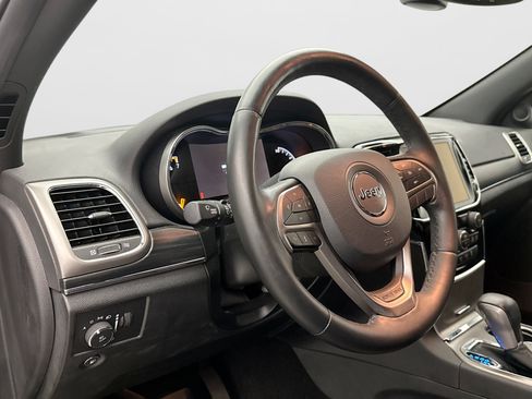 Used 2019 Jeep Grand Cherokee Limited AWD/4WD image 7