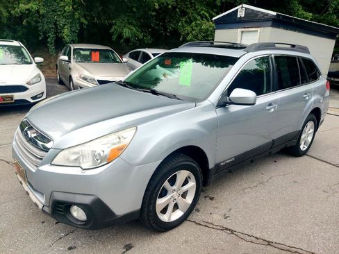 Used 2014 Subaru Outback 2.5i Limited w/ Moonroof Package image 2