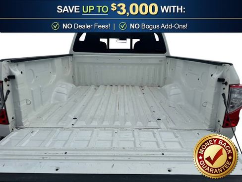 Used 2024 Nissan Titan SV AWD/4WD image 24
