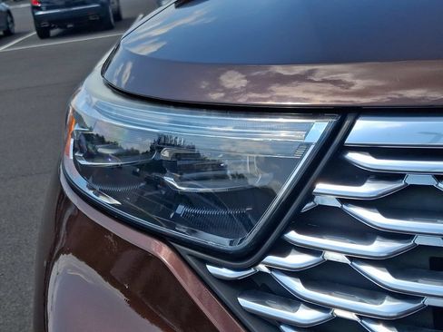 Used 2020 Ford Explorer Platinum w/ Premium Technology Package AWD/4WD image 13