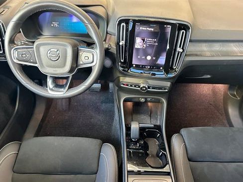 Certified 2024 Volvo XC40 Recharge Ultimate w/ Protection Package Premier image 14