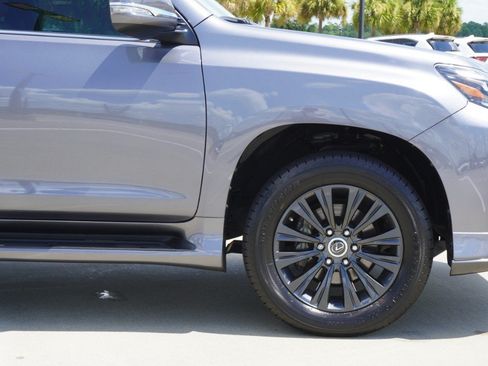 Certified 2023 Lexus GX 460 Premium w/ Accessory Package AWD/4WD image 9