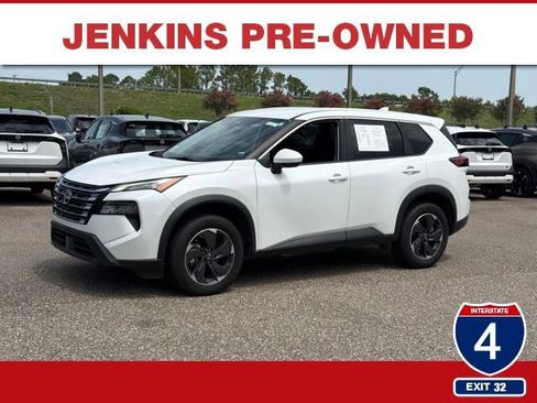 Used 2024 Nissan Rogue SV AWD/4WD image 1