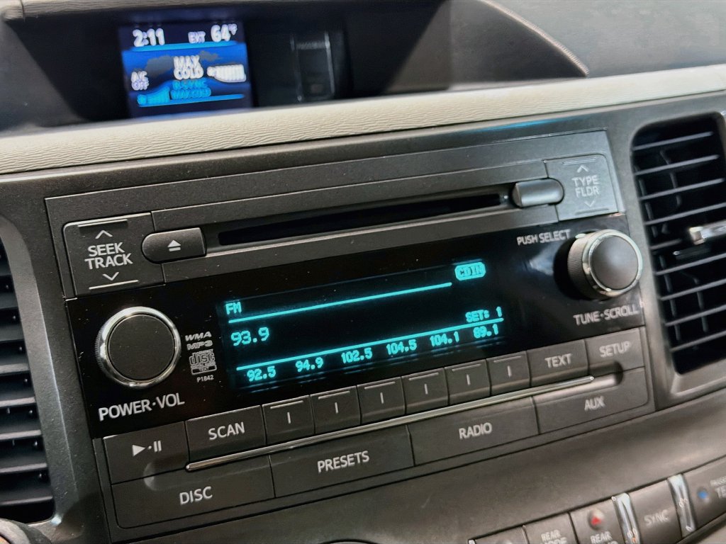 Used 2014 Toyota Sienna XLE FWD image 13
