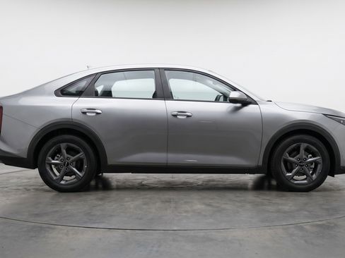 Used 2025 Kia K4 LXS FWD image 11