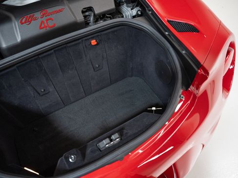 Used 2018 Alfa Romeo 4C Spider image 68