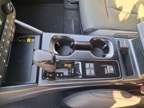 New 2026 Subaru Outback Touring XT AWD/4WD image 27