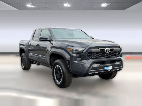 Used 2024 Toyota Tacoma TRD Off-Road image 7