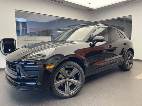 New 2026 Porsche Macan image 1