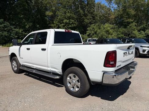 Used 2025 RAM 2500 Big Horn AWD/4WD image 4