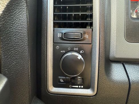 Used 2017 RAM 3500 Tradesman w/ Chrome Appearance Group image 18