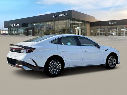 New 2026 Hyundai Sonata SEL FWD image 8