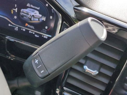 Used 2024 Chevrolet Silverado 1500 LT AWD/4WD image 20
