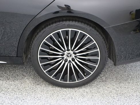 Used 2025 Mercedes-Benz E 350 Sedan image 10