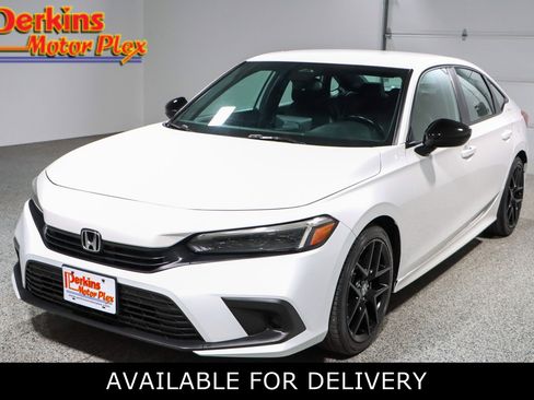 Used 2023 Honda Civic Sport image 1