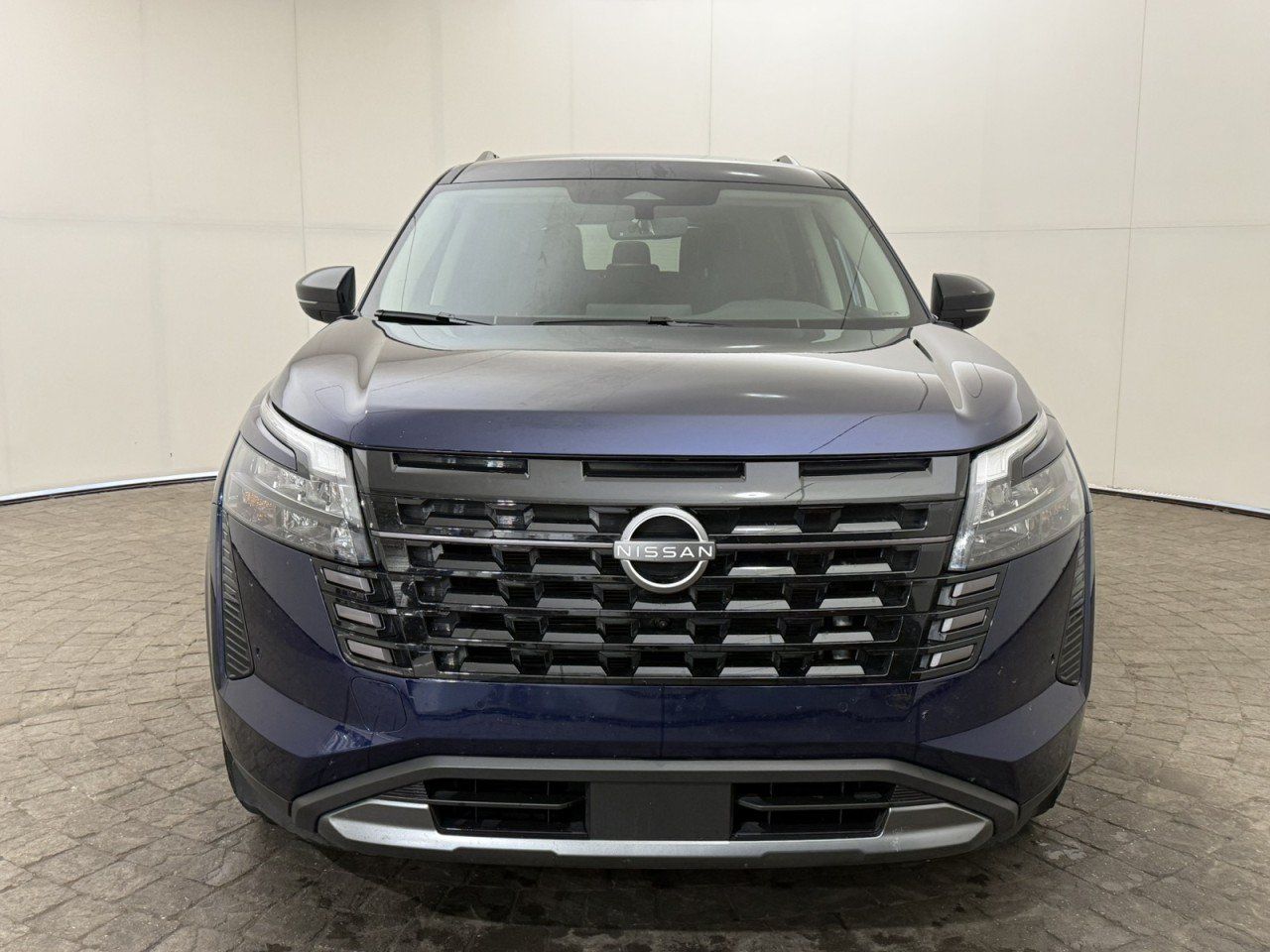 Used 2026 Nissan Pathfinder SL AWD/4WD image 2