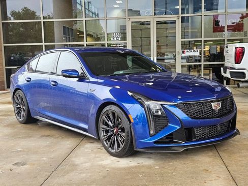 Used 2026 Cadillac CT5 V Blackwing w/ Deep Ocean Appearance Package RWD image 3