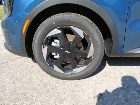 New 2025 Kia Sorento EX w/ EX Panoramic Sunroof Package image 11