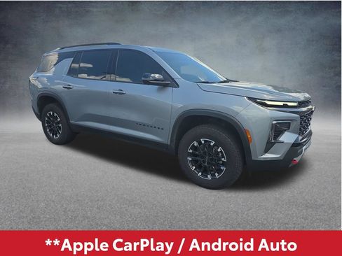 Used 2025 Chevrolet Traverse Z71 w/ Driver Confidence Package AWD/4WD image 3