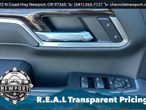 New 2026 GMC Sierra 1500 Elevation w/ LPO, Elevation Black Package AWD/4WD image 11