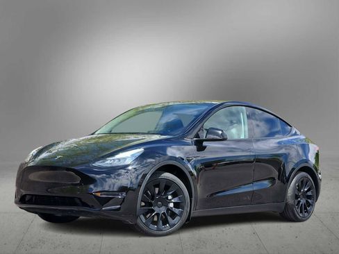 Used 2023 Tesla Model Y Long Range AWD/4WD image 1