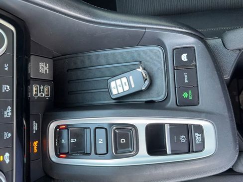 Used 2021 Honda Insight EX image 25