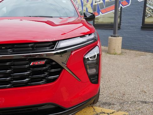 New 2026 Chevrolet Trax RS w/ Driver Confidence Package FWD image 3