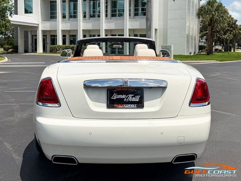 Used 2017 Rolls-Royce Dawn RWD image 56