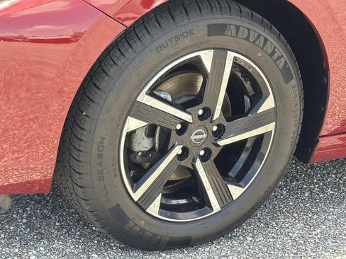 Used 2024 Nissan Sentra SV FWD image 9