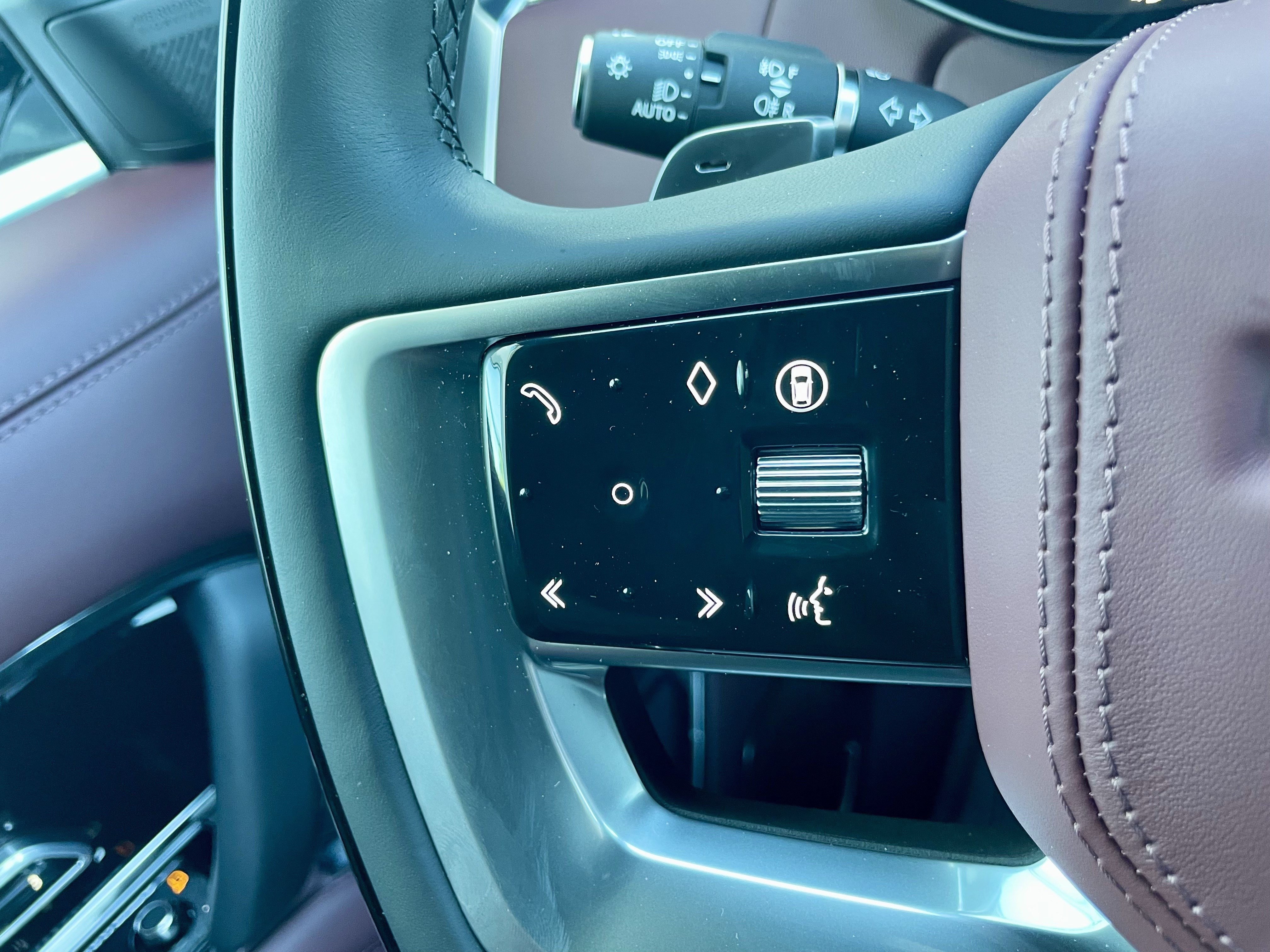 New 2026 Land Rover Range Rover Autobiography AWD/4WD image 23