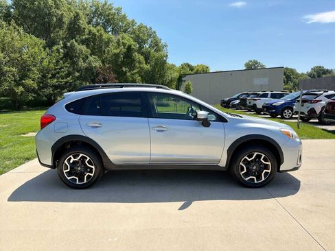 Used 2016 Subaru Crosstrek 2.0i Premium AWD/4WD image 7