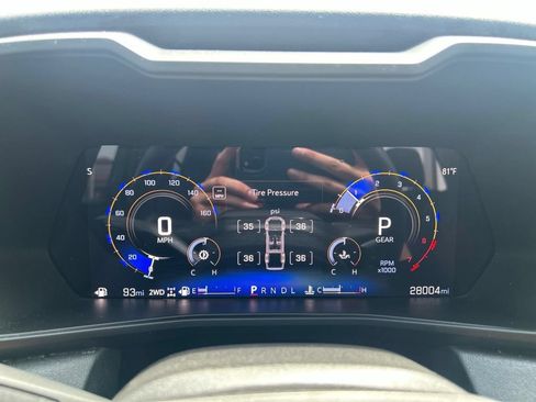 Used 2024 Chevrolet Colorado Trail Boss AWD/4WD image 23