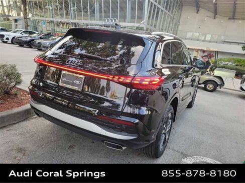 Certified 2025 Audi Q5 Premium w/ Convenience Package image 8