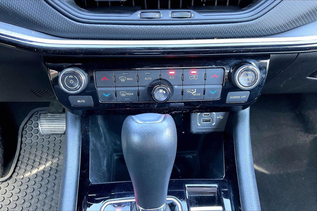 Certified 2024 Jeep Compass Trailhawk AWD/4WD image 17