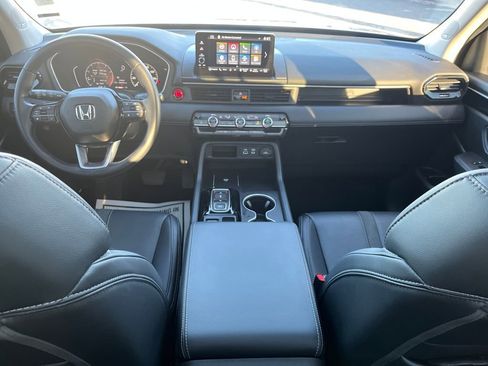 Used 2024 Honda Pilot Touring image 34