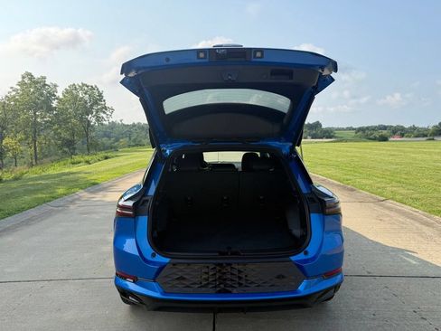 Used 2025 Chevrolet Equinox EV RS FWD image 7