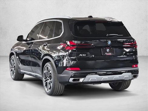 Used 2026 BMW X5 xDrive40i w/ Climate Comfort Package image 7