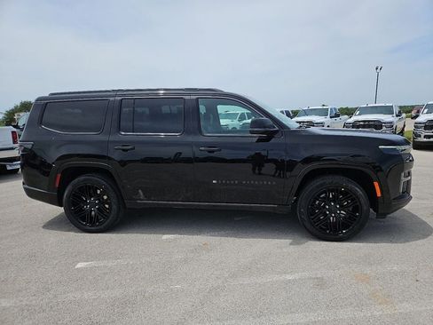 New 2026 Jeep Grand Wagoneer Limited AWD/4WD image 9