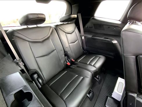 Used 2023 Cadillac XT6 Premium Luxury w/ Technology Package image 17