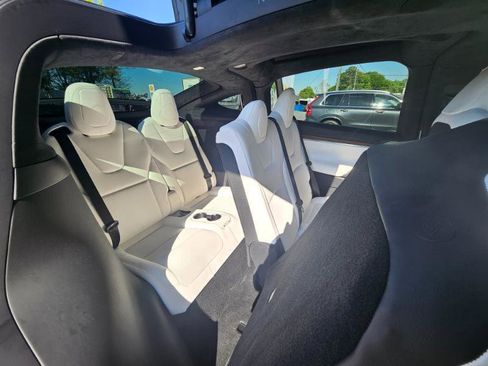 Used 2023 Tesla Model X image 66