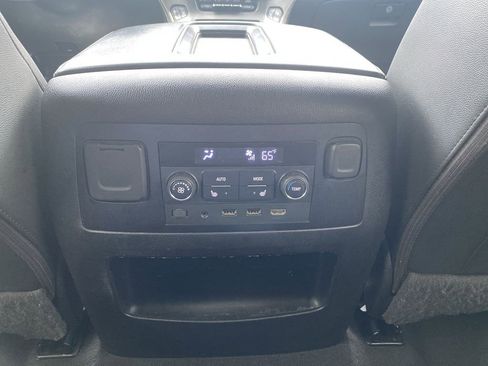 Used 2020 GMC Yukon SLT w/ Open Road Package RWD image 22