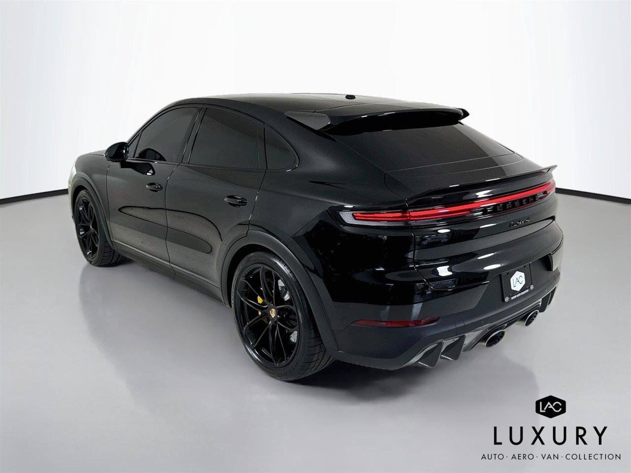 Used 2025 Porsche Cayenne Turbo GT AWD/4WD image 8