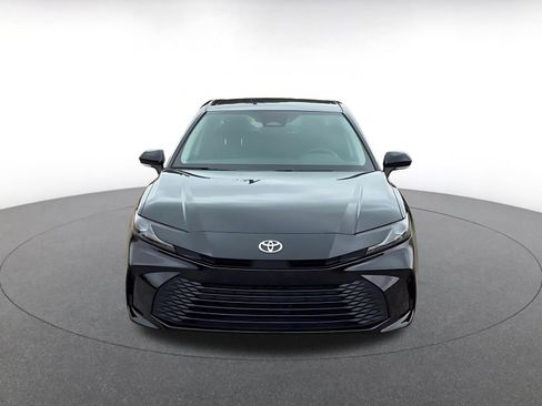 Used 2025 Toyota Camry LE FWD image 4