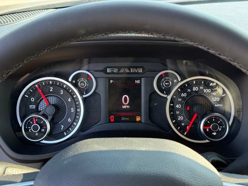 New 2027 RAM 3500 Big Horn AWD/4WD image 18
