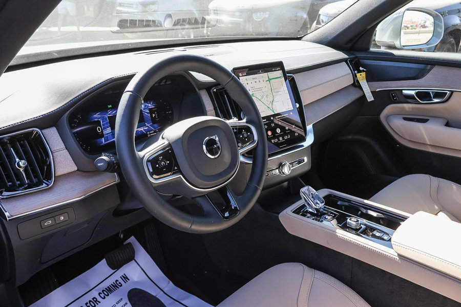 New 2026 Volvo XC90 T8 Plus w/ Protection Package AWD/4WD image 24