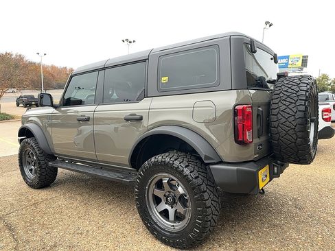 New 2025 Ford Bronco Base w/ Sasquatch Package image 8